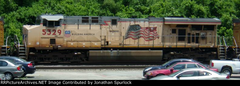 UP 5329, conductor's side view